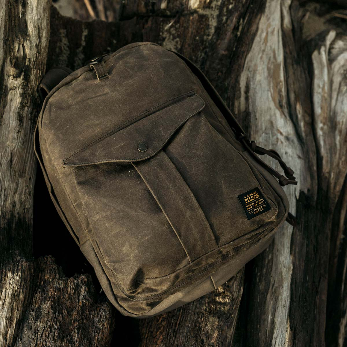 Filson Journeyman Backpack Otter Green, ideaal voor trektochten en voor het vervoeren van spullen door de stad