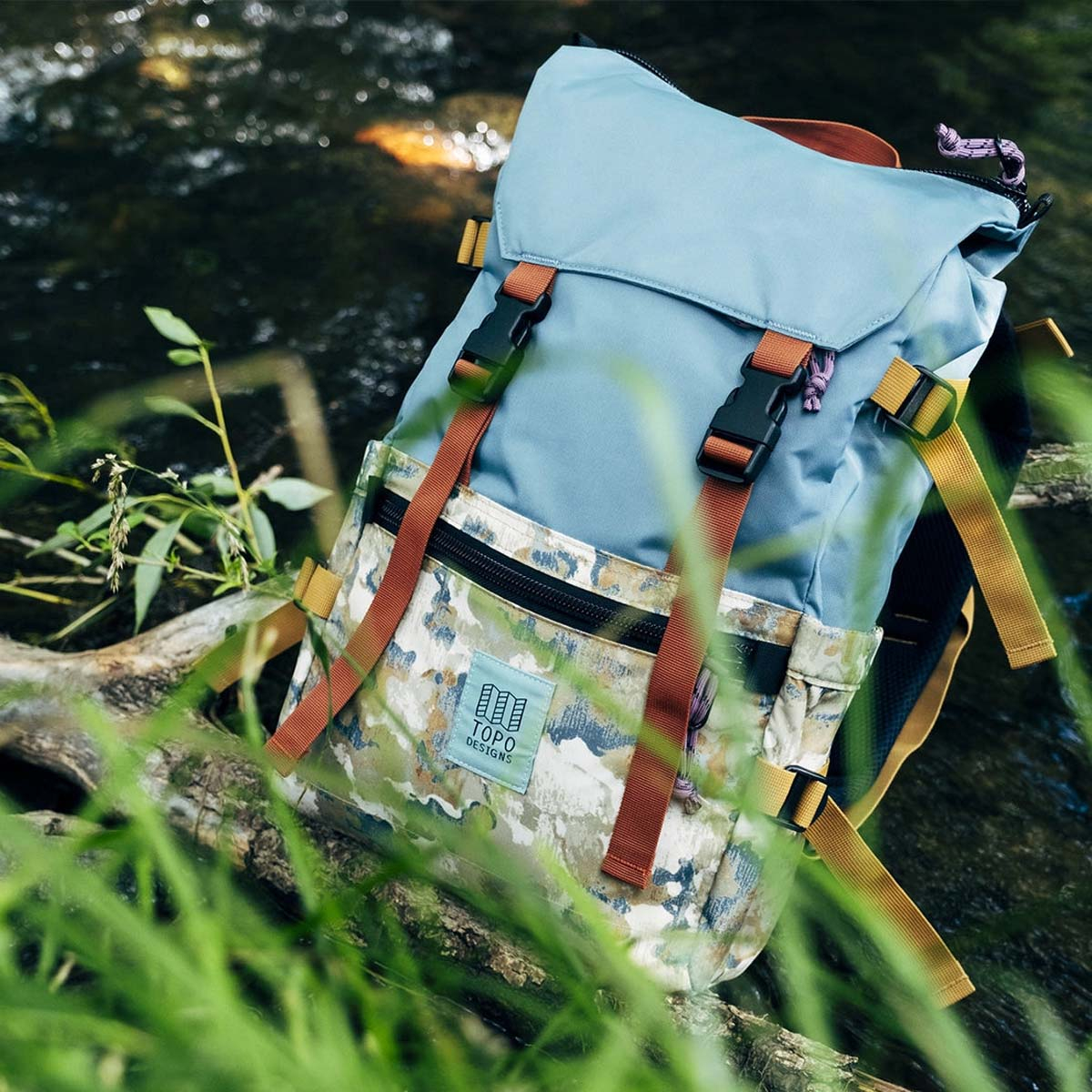 Topo Designs Rover Pack Classic Sea Pine/Blur Camo, tijdloze rugzak met moderne functionaliteiten voor dagelijks gebruik