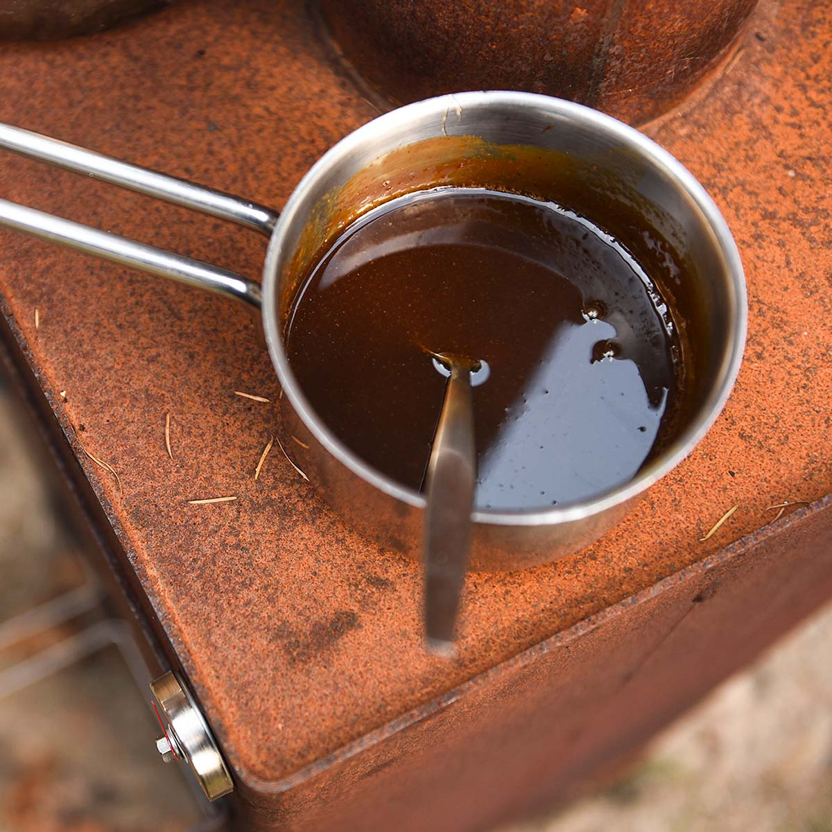 Weltevree Outdooroven Top, verbeter je buitenkoken met de multifunctionele Outdooroven stoofplaat